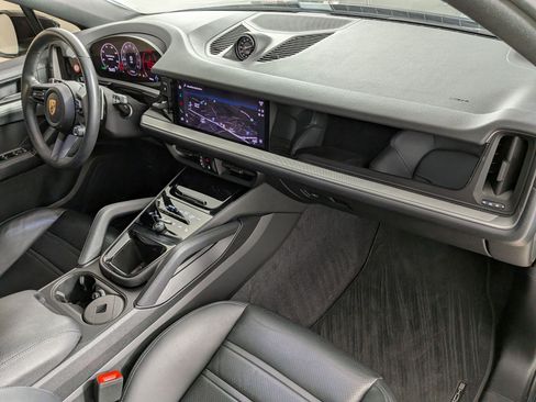 Certified 2024 Porsche Cayenne Coupe AWD/4WD image 24