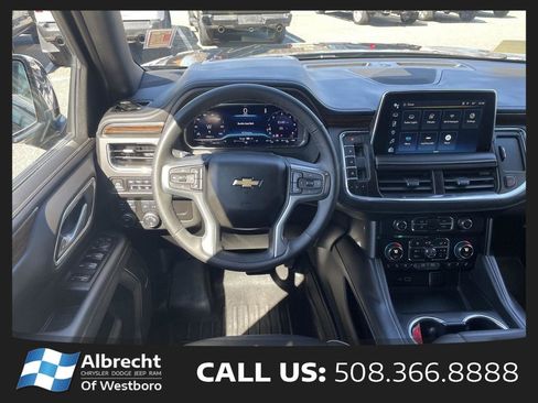Used 2024 Chevrolet Tahoe Premier AWD/4WD image 27