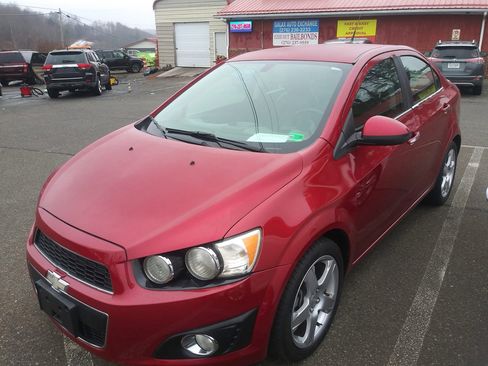 Used 2014 Chevrolet Sonic LTZ image 2