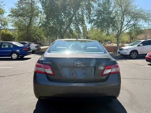 Used 2011 Toyota Camry LE FWD image 6