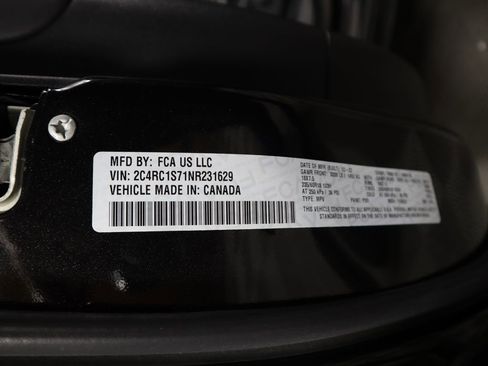 Used 2022 Chrysler Pacifica Limited w/ S Appearance Package image 35