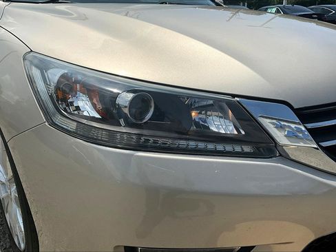 Used 2013 Honda Accord EX image 31