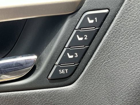 Used 2022 Lexus RX 450h AWD w/ Premium Package image 26