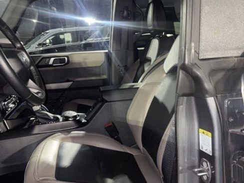 Used 2023 Ford Bronco Wildtrak image 20
