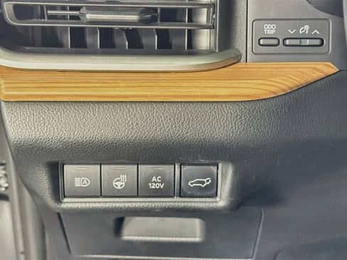 Certified 2024 Toyota Grand Highlander AWD Hybrid image 11