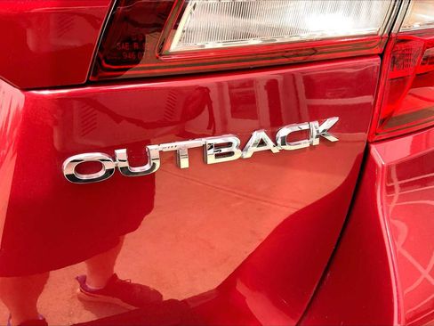 Used 2019 Subaru Outback 2.5i Limited AWD/4WD image 10