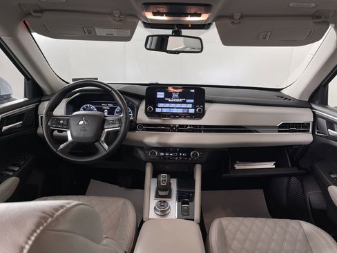 Used 2024 Mitsubishi Outlander SEL image 15
