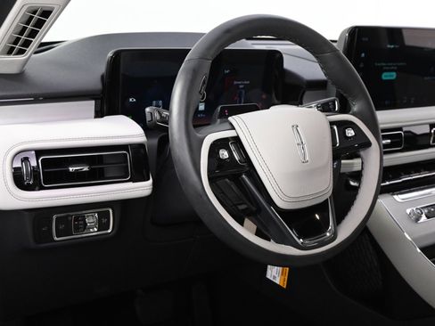 New 2026 Lincoln Aviator Reserve image 11