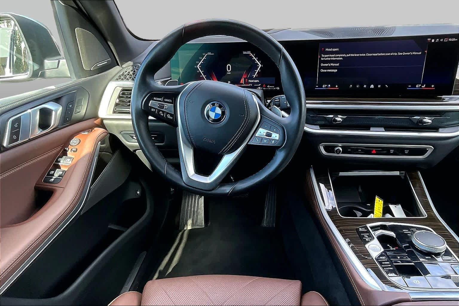 Used 2024 BMW X5 xDrive50e w/ Premium Package AWD/4WD image 6