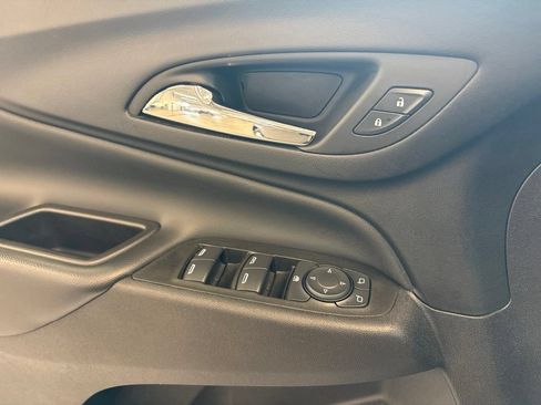 Used 2023 Chevrolet Equinox LT AWD/4WD image 26