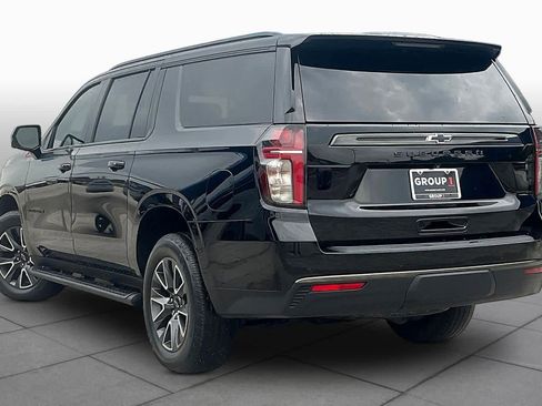 Used 2022 Chevrolet Suburban Z71 w/ Luxury Package image 11