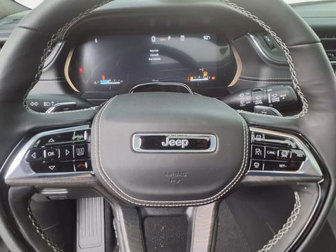 New 2025 Jeep Grand Cherokee Overland w/ Adv Protech Group III AWD/4WD image 18