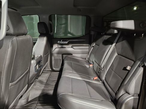 Used 2024 GMC Sierra 1500 SLT w/ SLT Convenience Package image 35