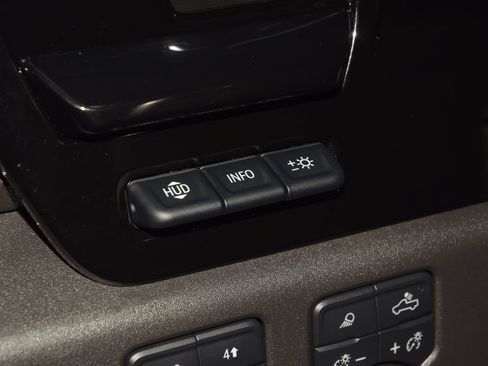 Used 2023 Chevrolet Silverado 1500 ZR2 w/ Technology Package AWD/4WD image 41