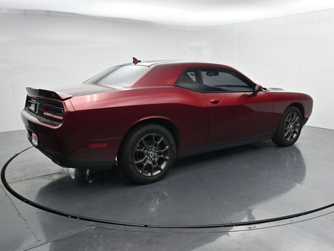 Used 2018 Dodge Challenger GT AWD/4WD image 8