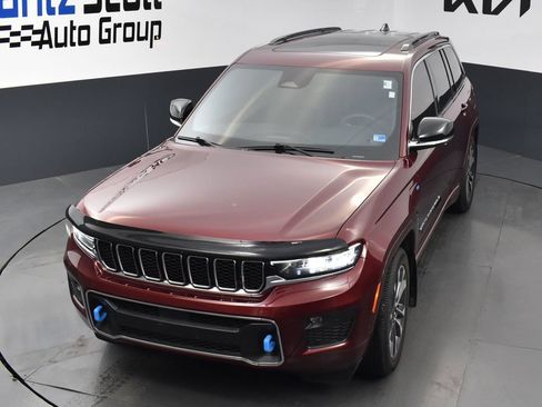 Used 2024 Jeep Grand Cherokee Overland AWD/4WD image 9