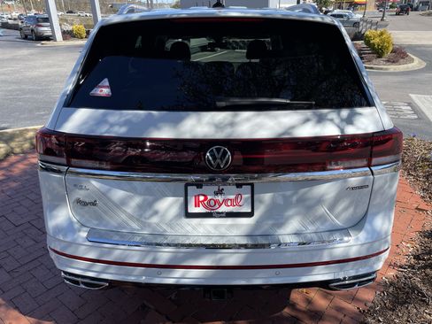 New 2026 Volkswagen Atlas SEL Premium R-Line AWD/4WD image 5