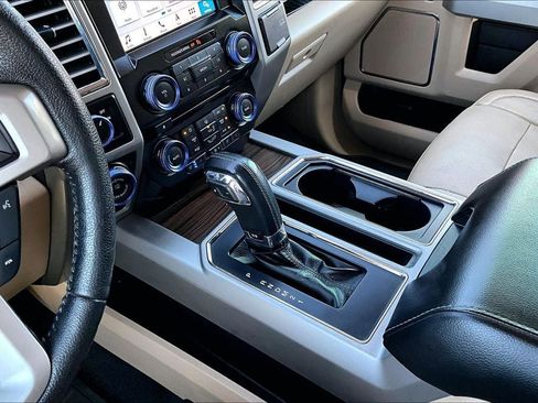Used 2016 Ford F150 Lariat w/ Equipment Group 501A Mid RWD image 17