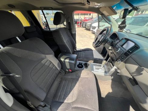 Used 2008 Nissan Pathfinder SE w/ Premium Pkg image 13