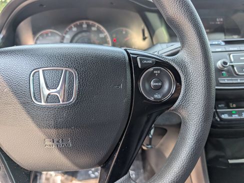 Used 2017 Honda Accord LX-S image 19