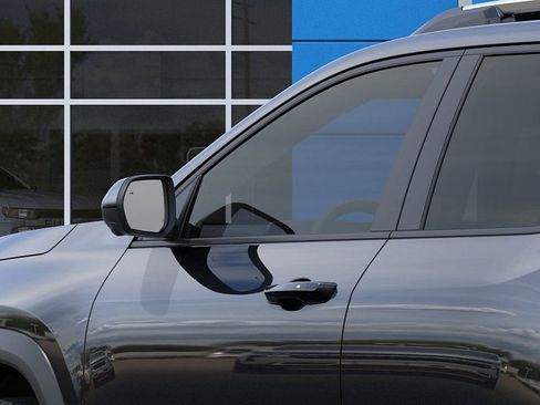 New 2026 Chevrolet Equinox LT w/ Safety and Technology Package AWD/4WD image 12