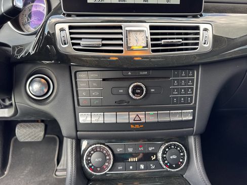 Used 2016 Mercedes-Benz CLS 400 4MATIC w/ Premium 1 Package image 17