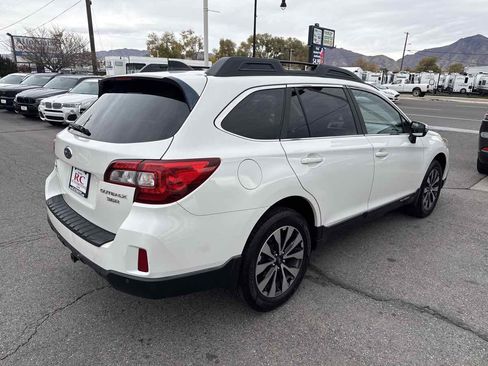 Used 2017 Subaru Outback 3.6R Limited image 6