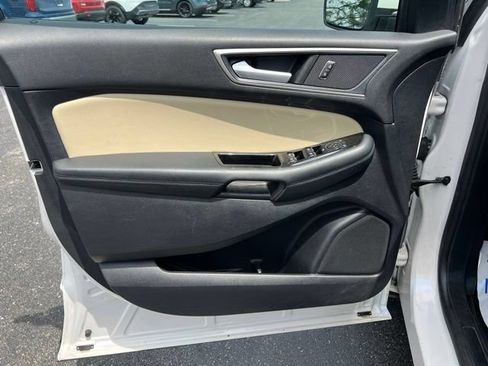 Used 2019 Ford Edge SEL w/ Equipment Group 201A AWD/4WD image 27