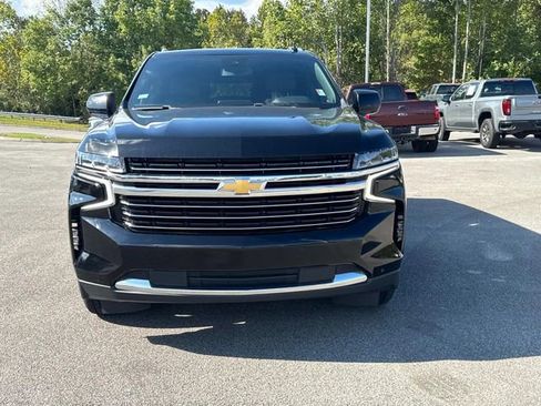 Used 2023 Chevrolet Suburban LT image 9