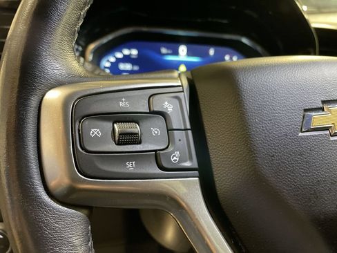 Used 2022 Chevrolet Silverado 1500 LT AWD/4WD image 32
