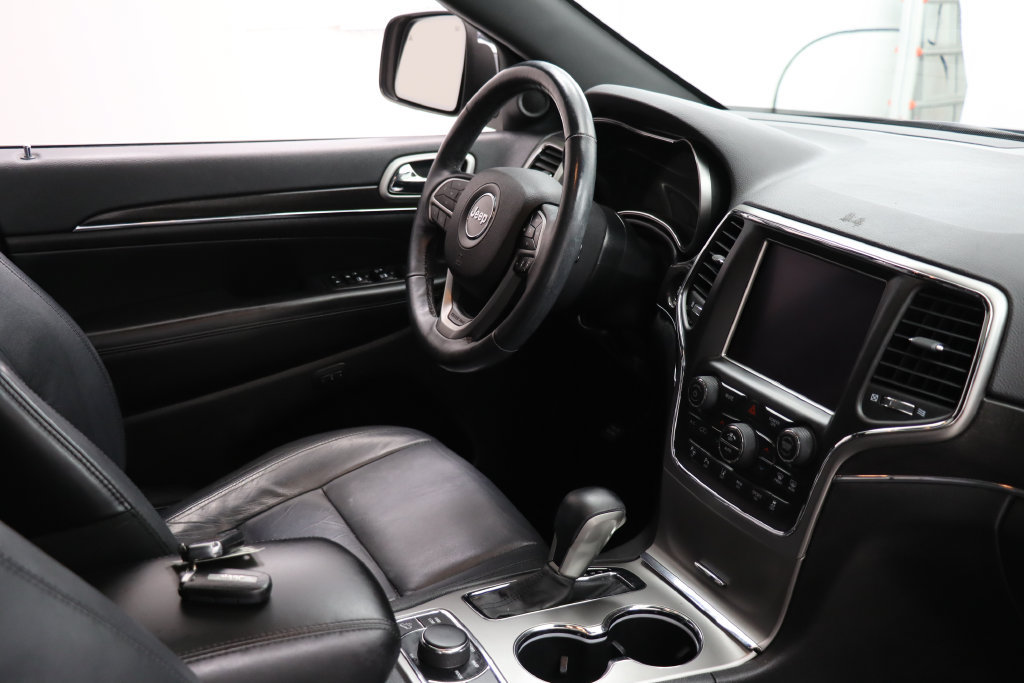 Used 2018 Jeep Grand Cherokee Limited AWD/4WD image 26
