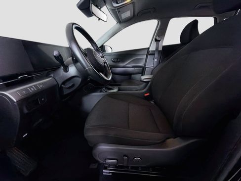 Used 2025 Hyundai Kona SEL FWD image 13