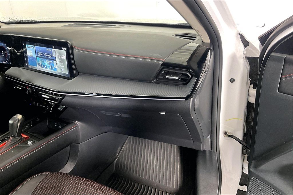 Used 2025 Nissan Kicks SR FWD image 18