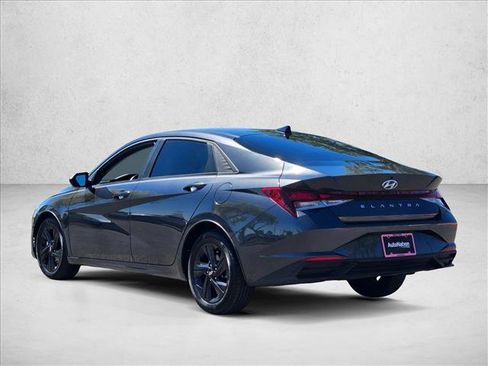 Used 2021 Hyundai Elantra SEL w/ Convenience Package image 7