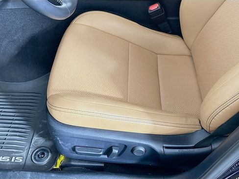 Used 2019 Lexus IS 300 AWD image 20