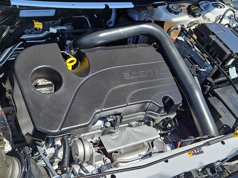 Used 2024 Chevrolet Equinox LT image 14