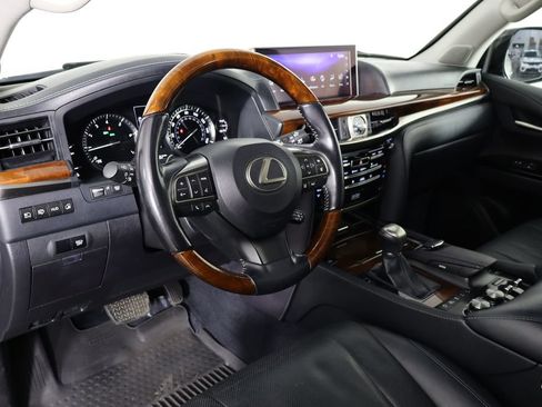 Used 2016 Lexus LX 570 4WD w/ Luxury Package image 30