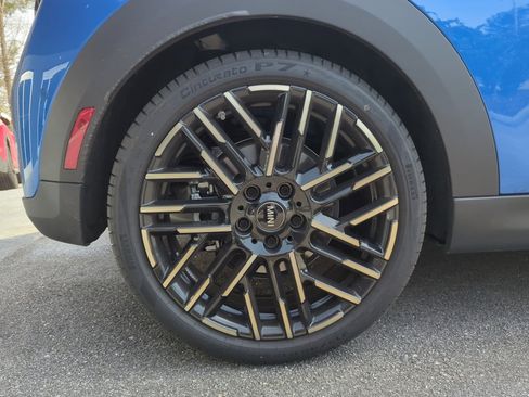 Certified 2025 MINI Cooper S image 23