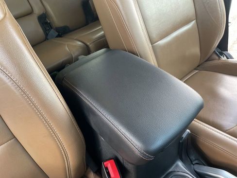 Used 2022 Jeep Wrangler Unlimited Rubicon w/ Trailer Tow Package image 43