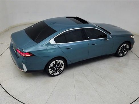 Used 2026 BMW 540i xDrive image 87