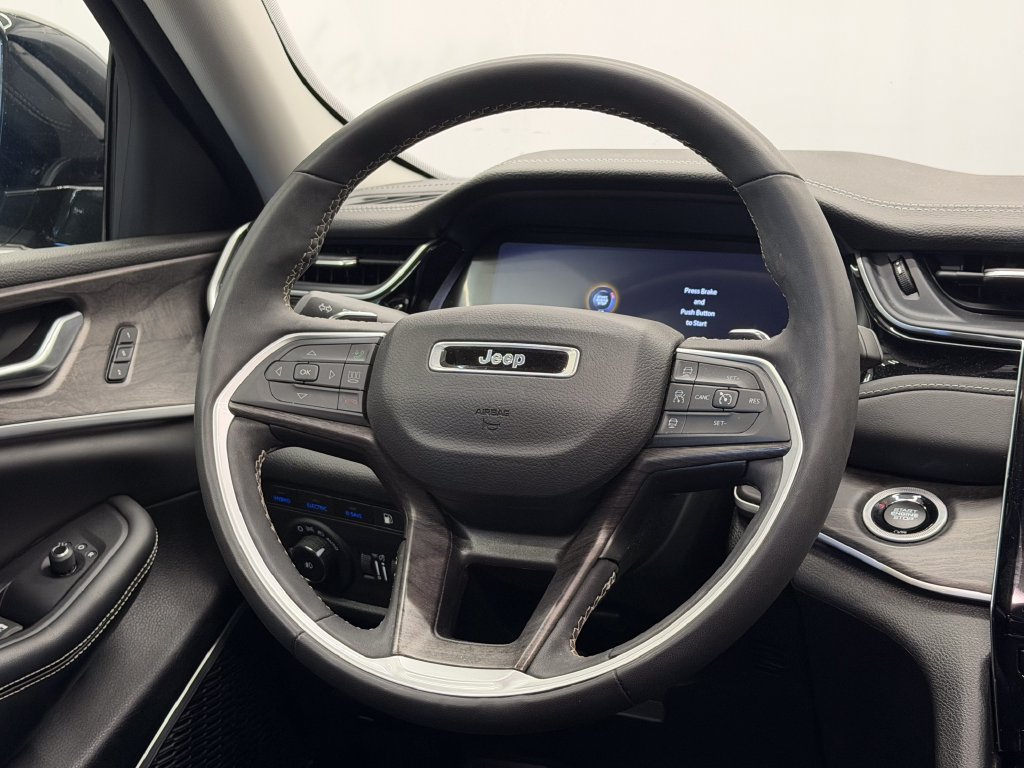 Used 2023 Jeep Grand Cherokee 4WD 4xe image 18