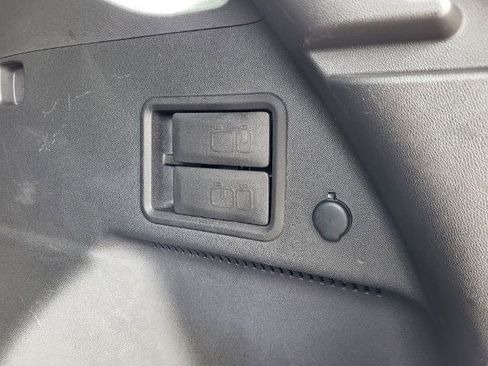 Used 2022 Chevrolet Equinox LT FWD image 27