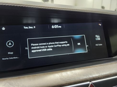 Used 2021 Genesis G90 3.3T Premium image 7