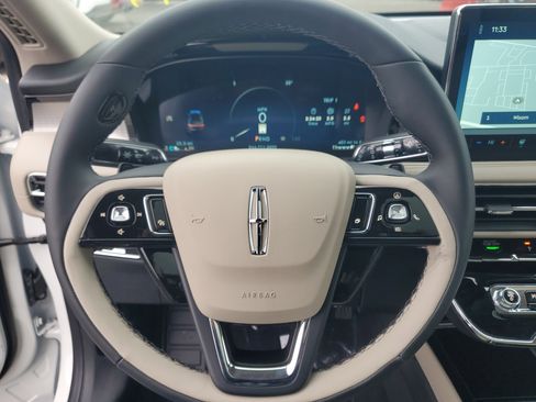 New 2026 Lincoln Corsair Premiere image 16