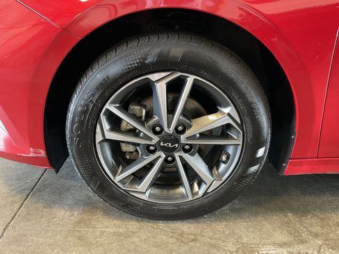 Used 2024 Kia Forte LXS image 10