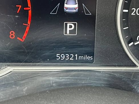 Used 2024 Nissan Versa SR FWD image 5