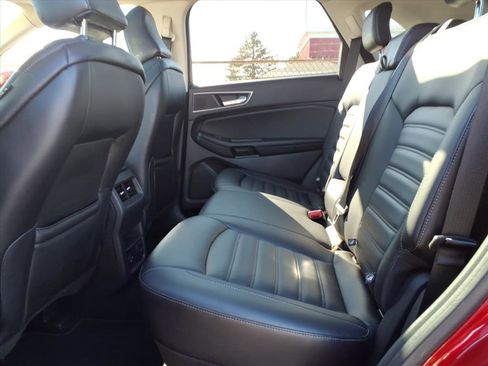 Certified 2022 Ford Edge SEL w/ Convenience Package image 11