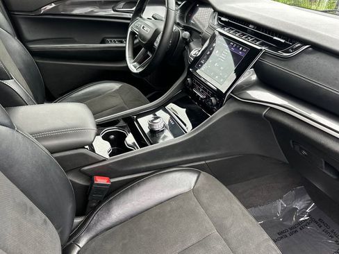 Used 2019 Jeep Compass Latitude w/ Popular Equipment Group image 18