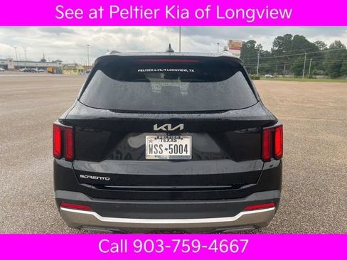 Certified 2025 Kia Sorento S w/ Panoramic Sunroof Package FWD image 5