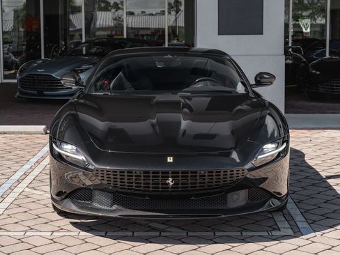 Used 2023 Ferrari Roma image 12